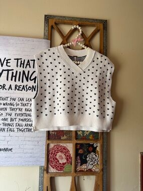 Free People Cropped V-Neck Sleeveless Sweater Vest - White with Black Heart Dots